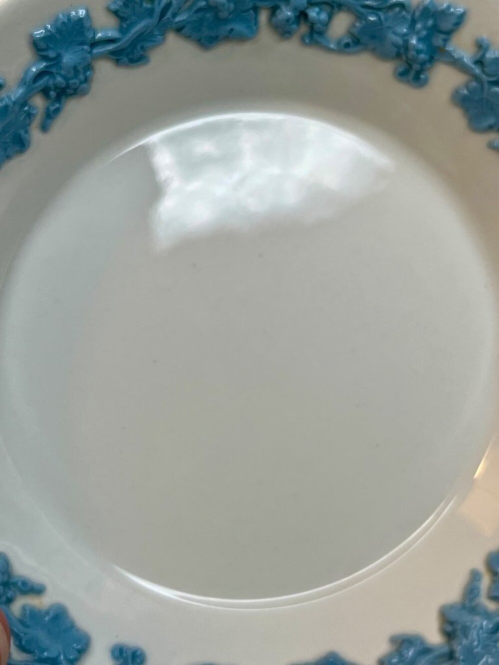 Set of 4 Wedgwood  Fruit Dessert Bowls 5" Lavender On Cream Plain Edge Embossed - Picture 16 of 16